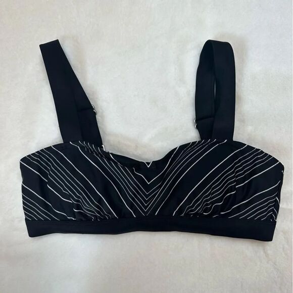 Athleta Black White Chevron Quick Dri Bikini Top Women's Size 32 B/C - Picture 2 of 7